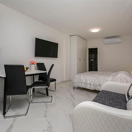 Apartment Ivano Dugi Rat Kültér fotó